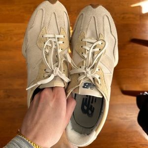 New Balance 327s neutral beige excellent condition